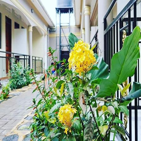 Cam Connect Motel Koboko Buitenkant foto